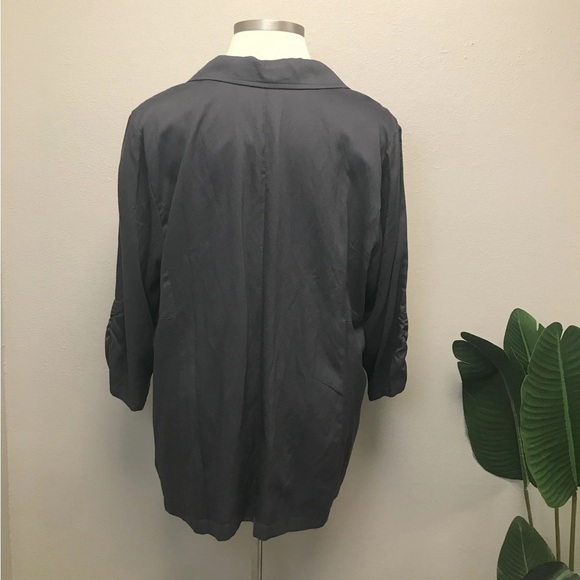 Torrid Studio Linen One Button Lightweight Blazer - Size 4 - Picture 4 of 5